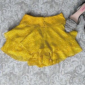 LE RUMI yellow with white polka dot ruffle shorts size XS new with tags NWT